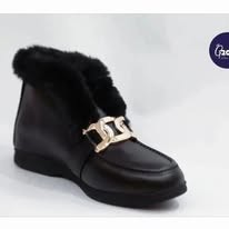 جزمة جلد من الداخل فرو