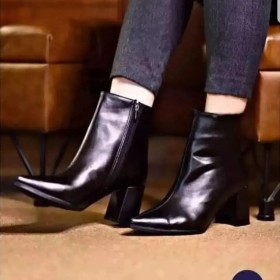 جزمة اسود جلد