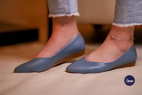 باليرينا لون ازرق