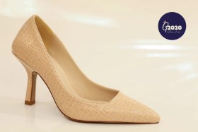 حذاء بيج  كريمي