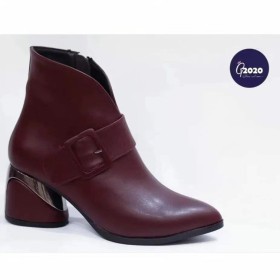 جزمة جلد خمري