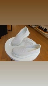 حذاء طبي سبور ابيض