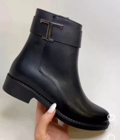 بوت اسود مات